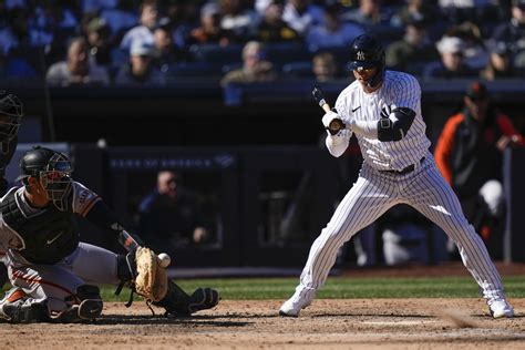 Yankees Notebook: Josh Donaldson out for a couple weeks
